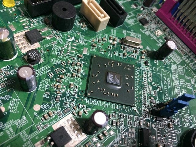 進化するネットワーク防衛の中核ファイアウォールによる情報資産保護戦略